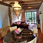 Vila Boutique Artemide *