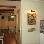 Vila Boutique Artemide *