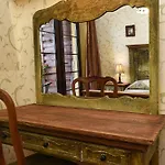Vila Boutique Artemide